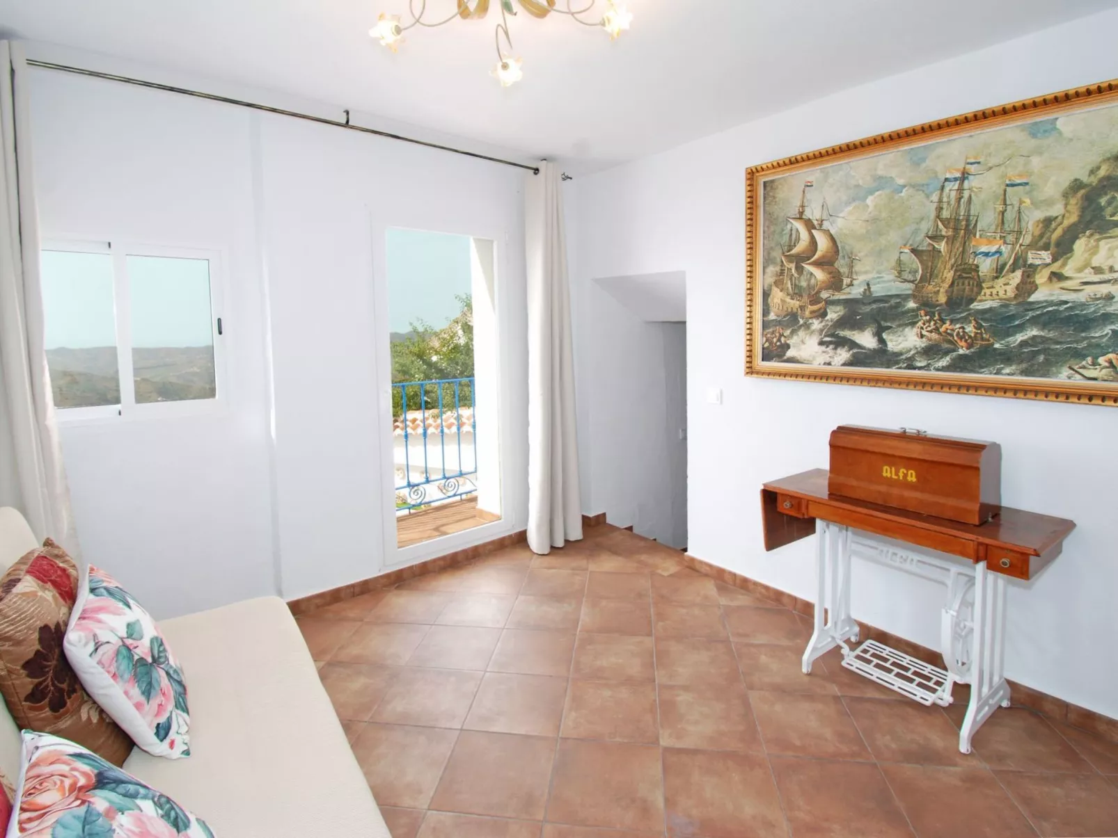 In Comares mit Offenem Kamin-Inside