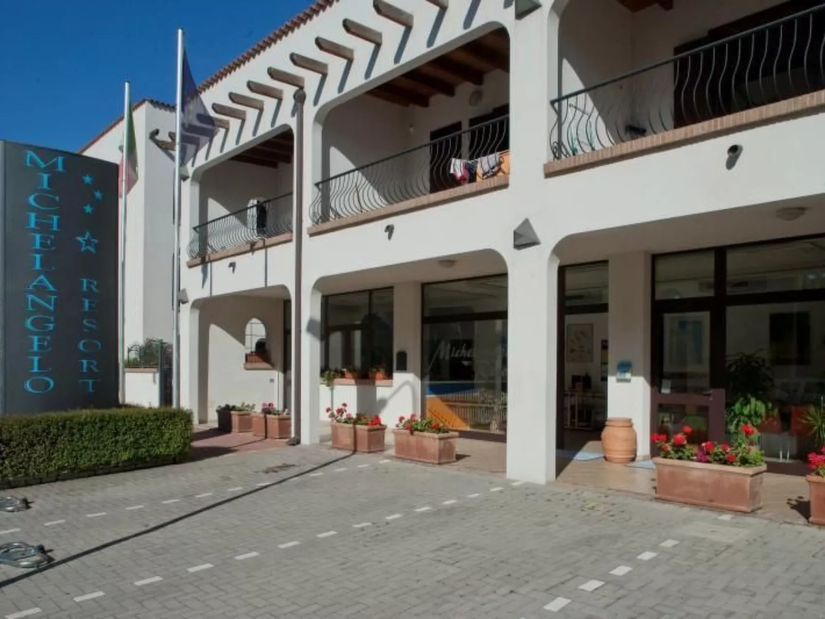 Wunderschöne Wohnung in Lido Di Spina mit Möbliertem Balkon-Outside