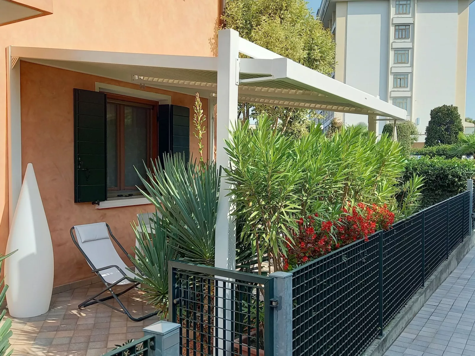 Stilvoller und gemütlicher Mini mit Garage-Outside