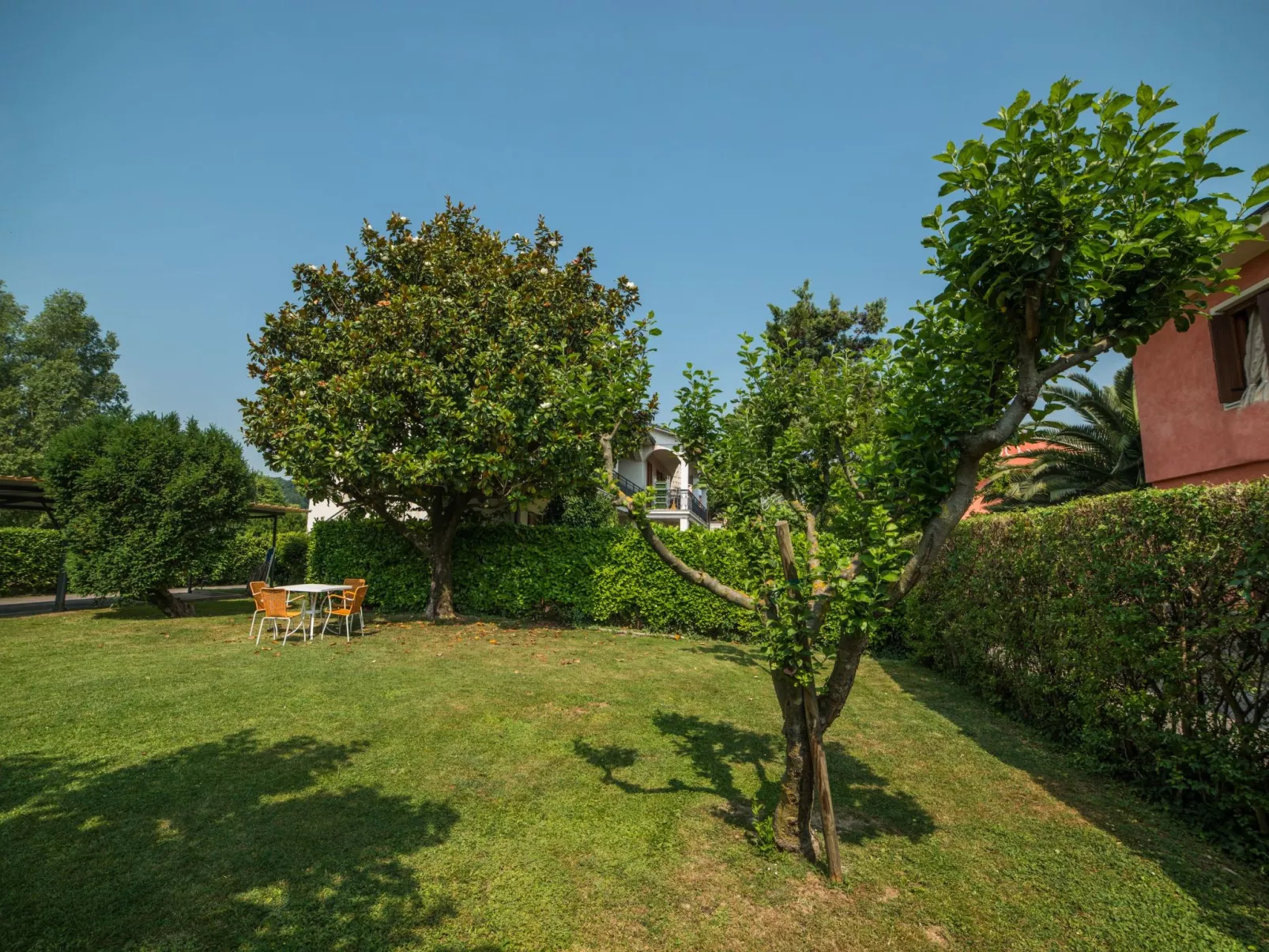 Wohnung Dependance mit Gemeinschaftspool-Draußen
