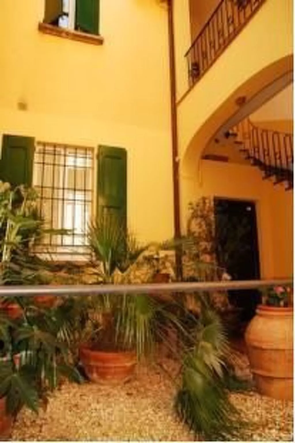 Wohnung 'Ihr Zuhause' mit Terrasse-Draußen