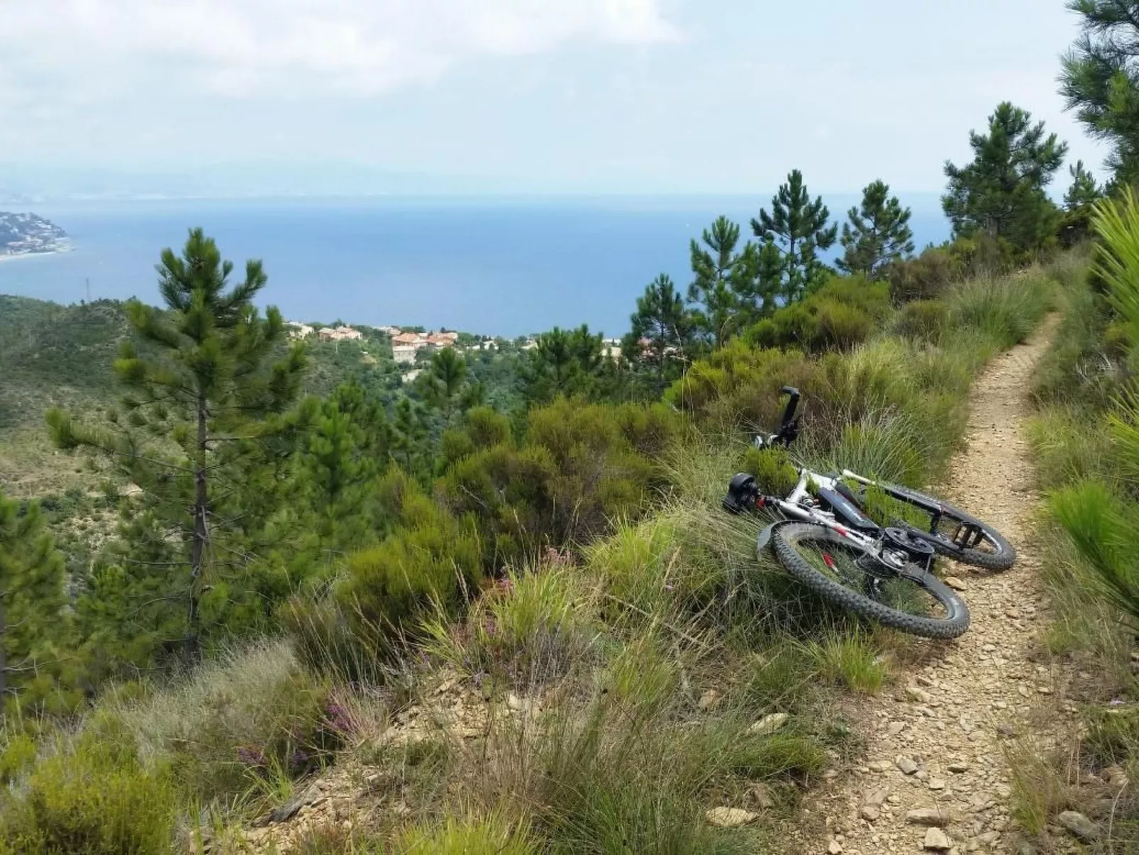 In Varazze mit Garten und Parkplatz-Dehors