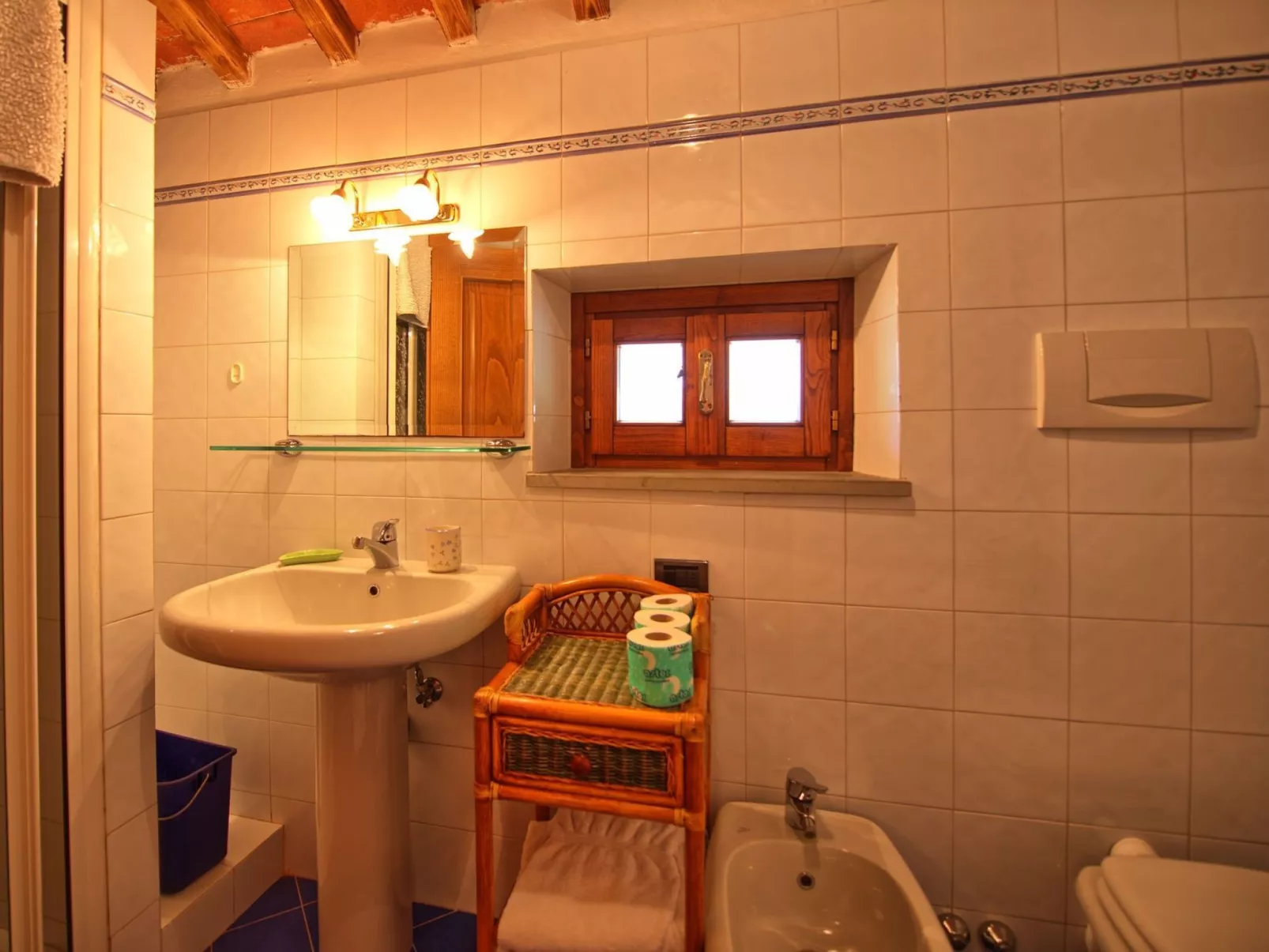 Villa Panzalla Kirche-Inside