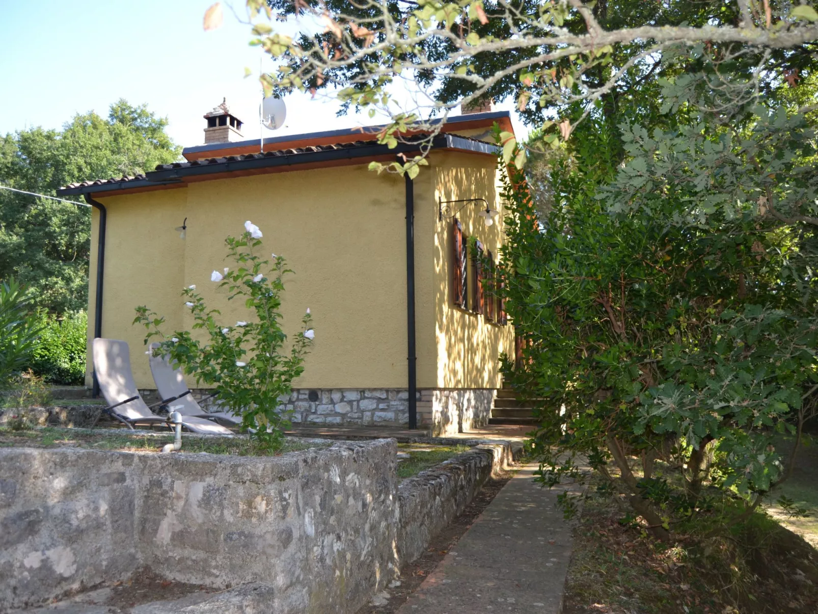 Freistehendes Haus mit Garten zur alleinigen Nutzung-Dehors