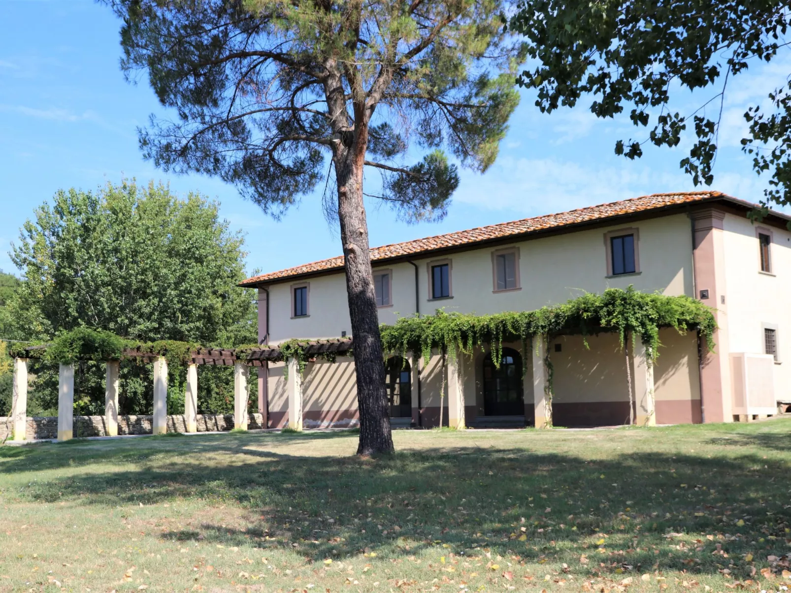 Charmante 1-Zimmer-Wohnung in Reggello-Outside