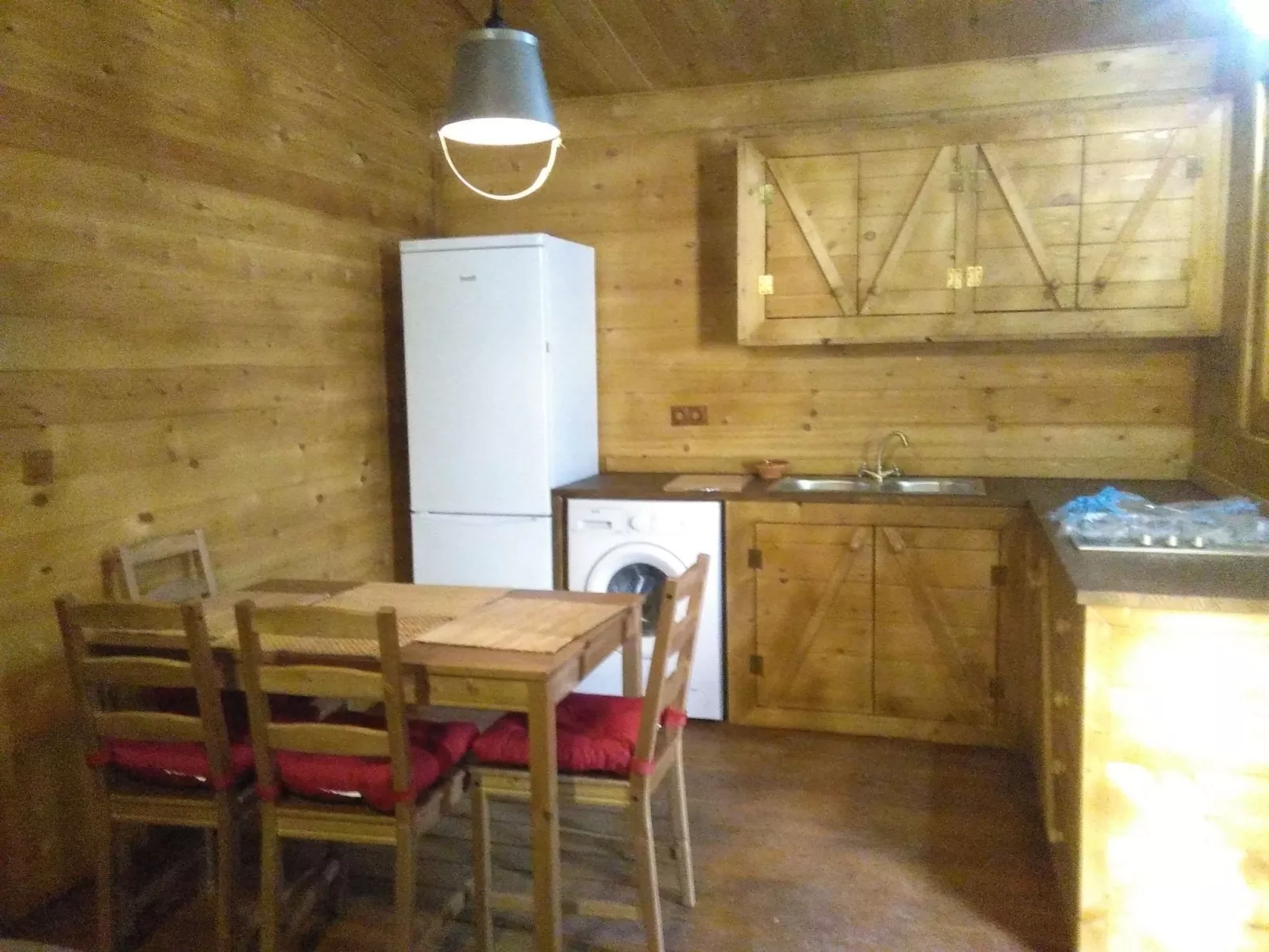 Gemütliches Ferienhaus in Almogía mit Garten - Drinnen