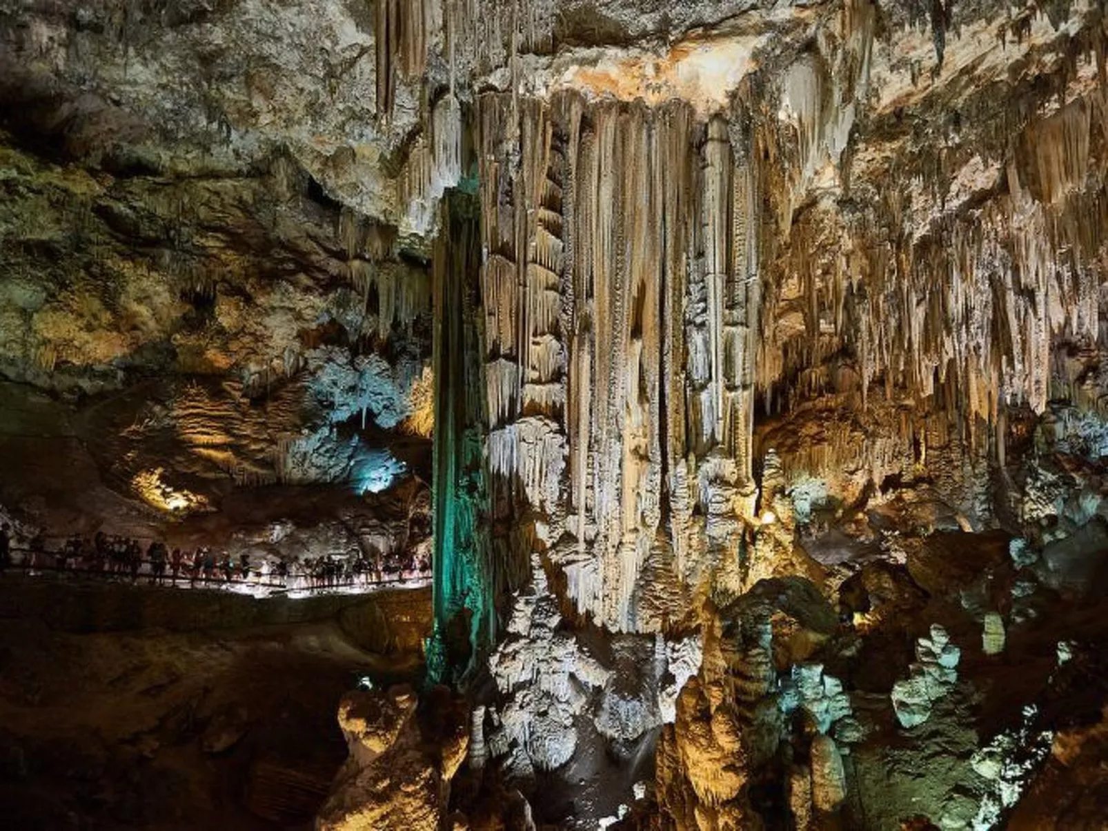 Schöne Villa mit Meerblick, großem Pool und Jacuzzi in Maro - Costa del Sol-Draußen