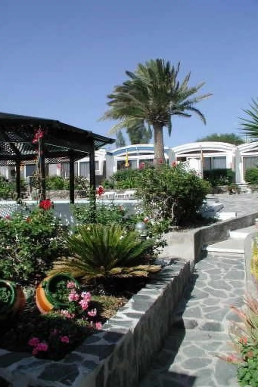 Bungalow auf einem Felsen direkt am Meer-Inside