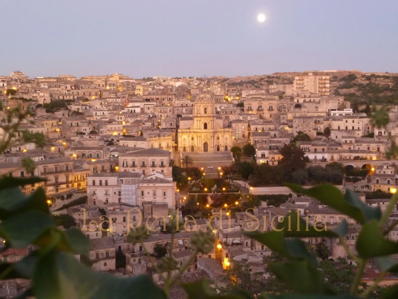 In Marina Di Modica mit Großer Terrasse-Dedans