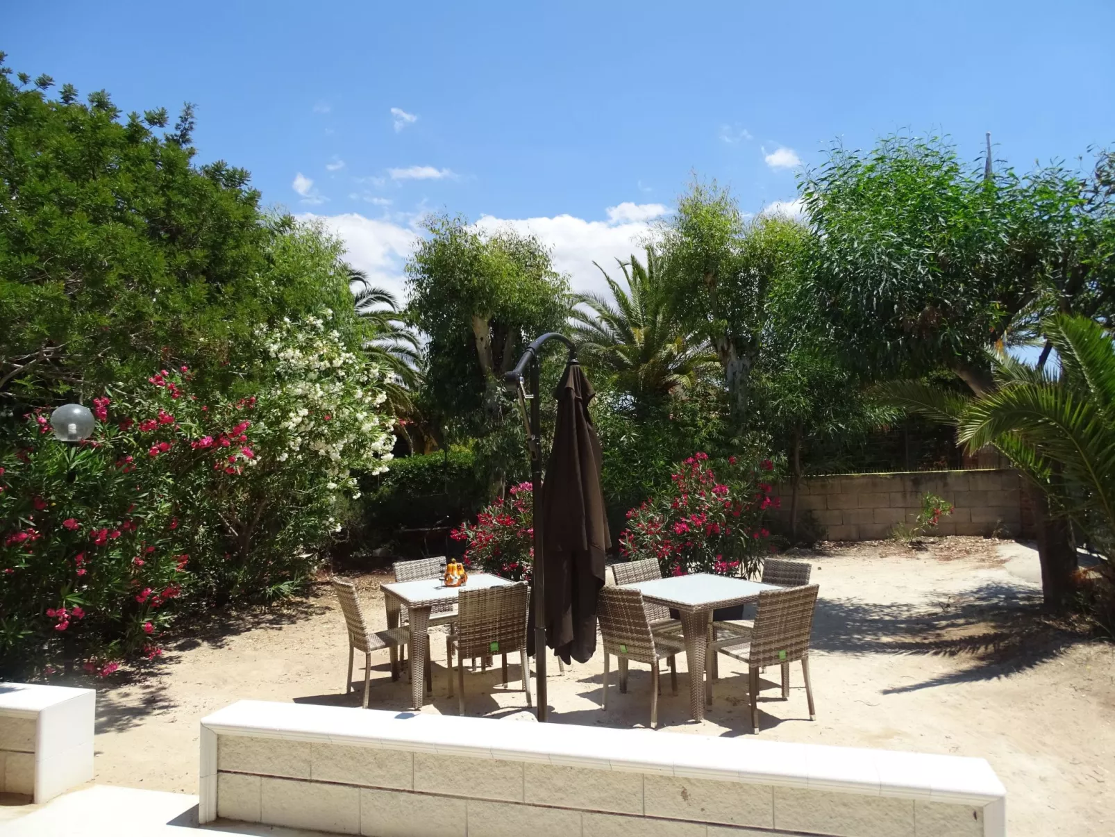 Schöner Bungalow direkt am Sandstrand auf Sizilien-Dehors