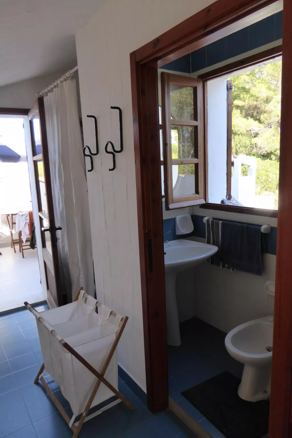 'Luciana' mit Wasserblick-Drinnen