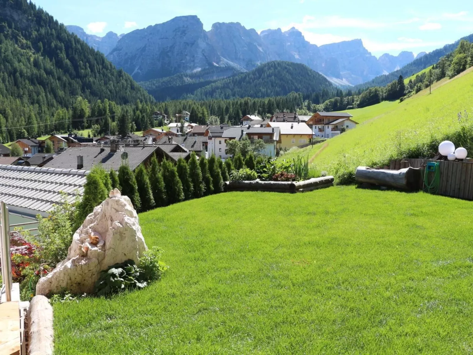 "Ciasa Linda App.3-Draußen