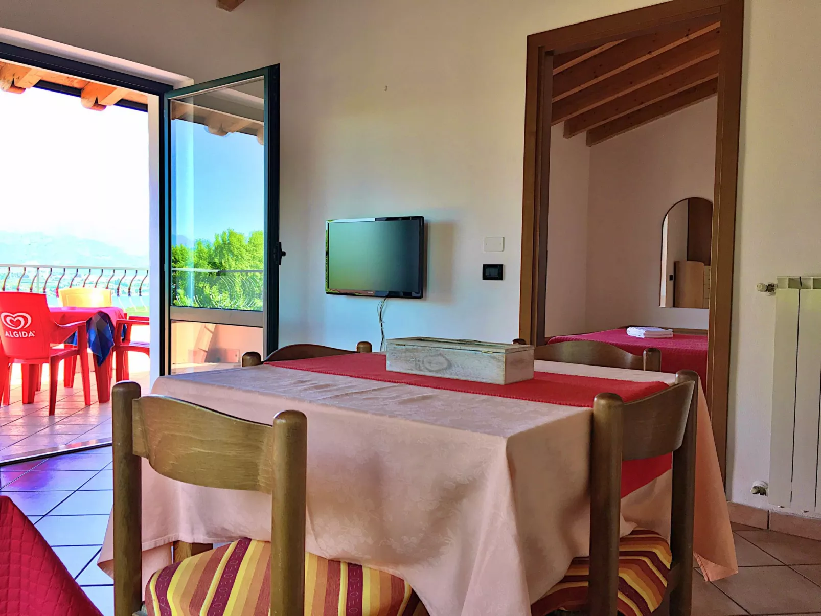 Angenehme Wohnung in Solarolo mit Parkplatz-Drinnen