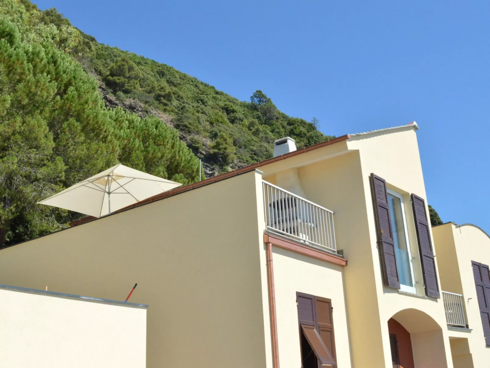 Charmantes Appartement in Moneglia mit Großer Terrasse-Dehors
