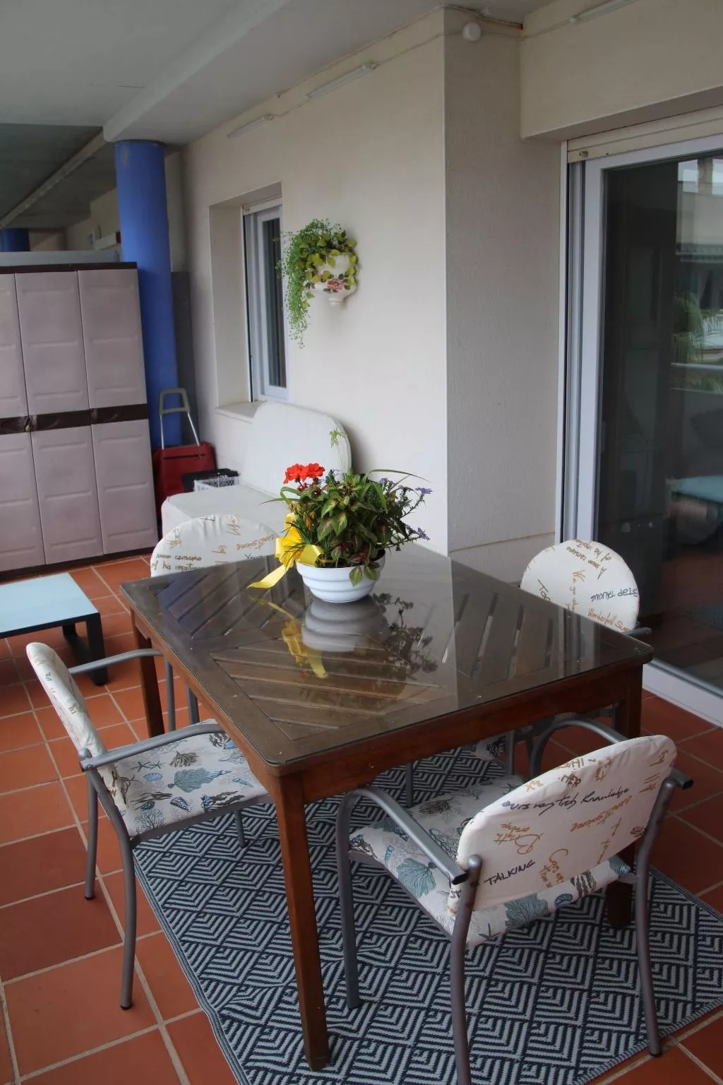 Appartement in Roses mit Grill, gemeinschaftlichem Pool und Terrasse-Dehors