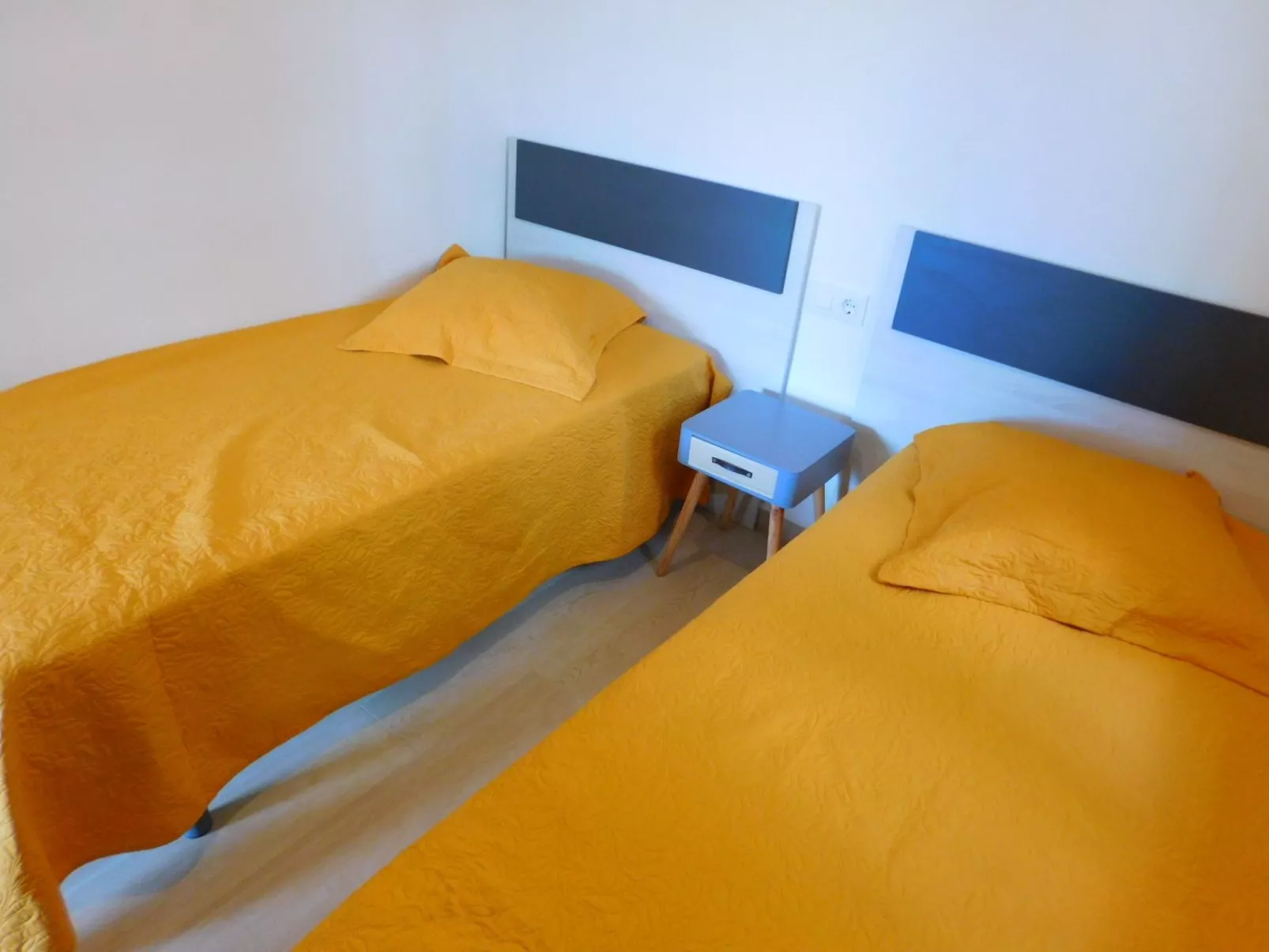 A-239 Ferienwohnung, Meerblick, Roses-Image-tags.info