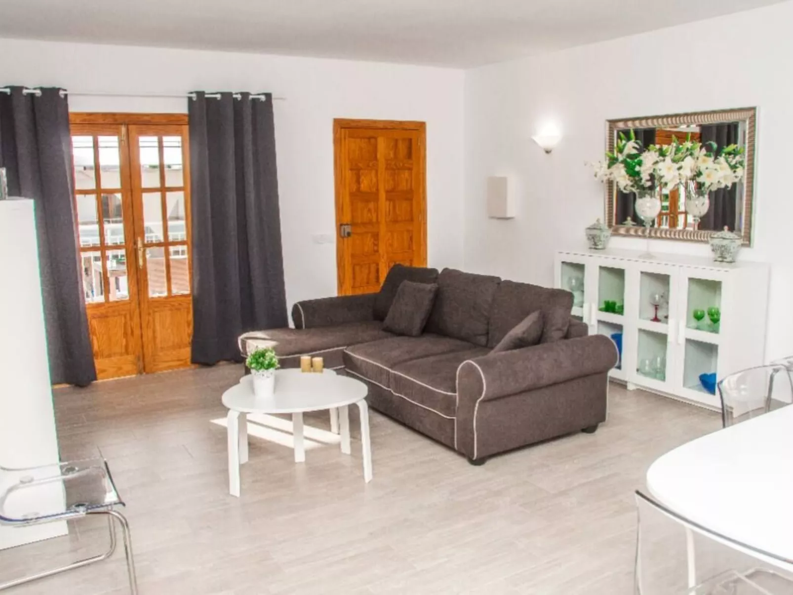 Villa Son Serra de Marina-Inside