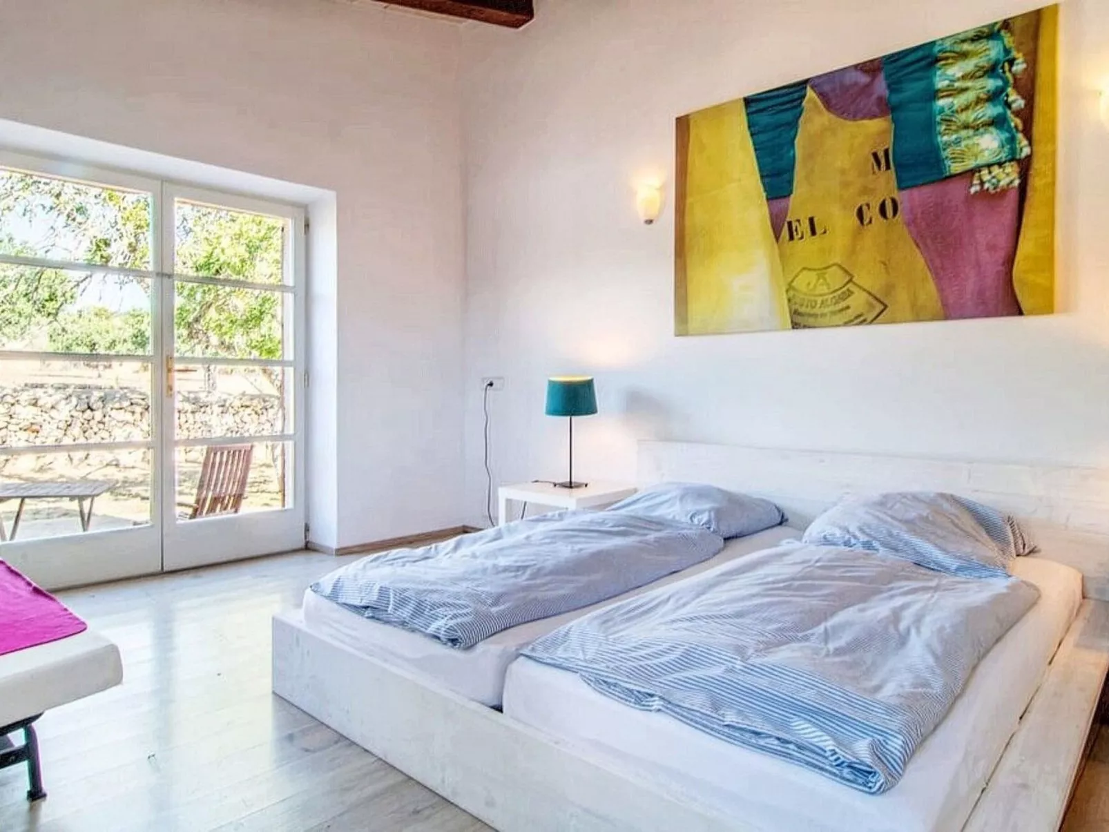 Ibizenkisches Haus mit Pool und Beachvolley-Blick-Drinnen