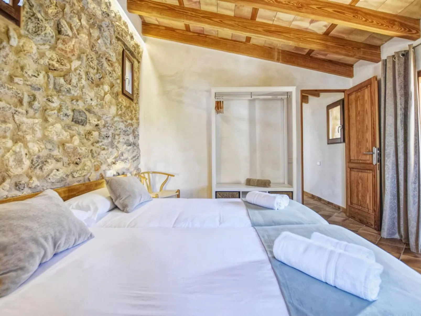 Luxuriöse Villa mit Pool und Klimaanlage für 8 Personen-Drinnen