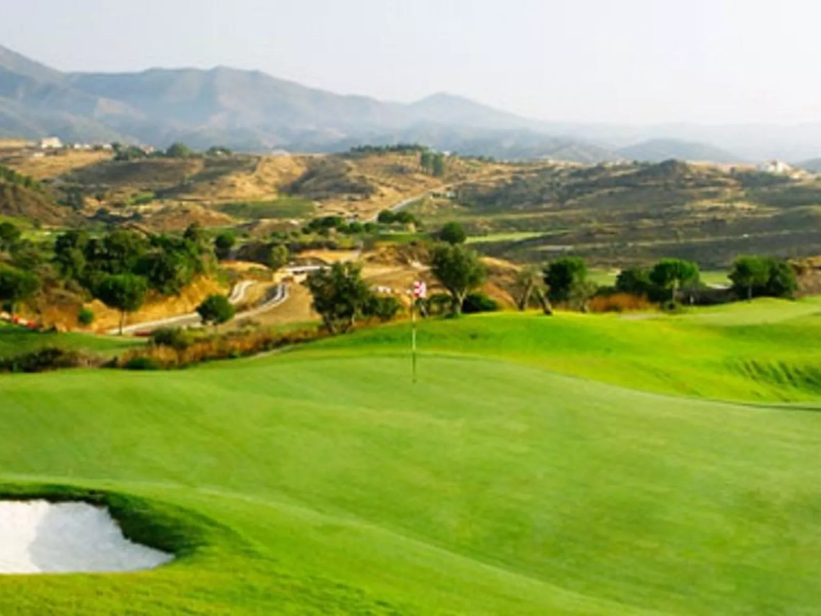Wunderschöne Ferienwohnung in Las Lagunas De Mijas mit Möblierter Terrasse-Outside