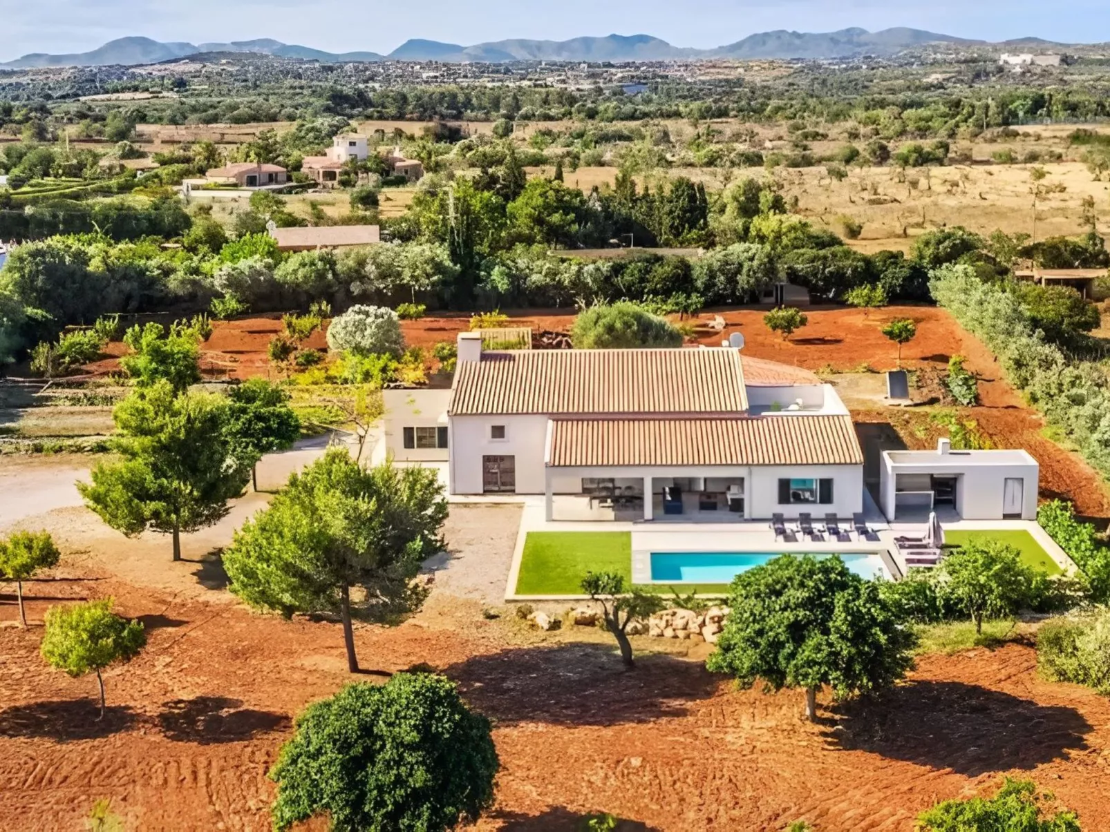 Modernes Haus in Meeresnähe-Draußen