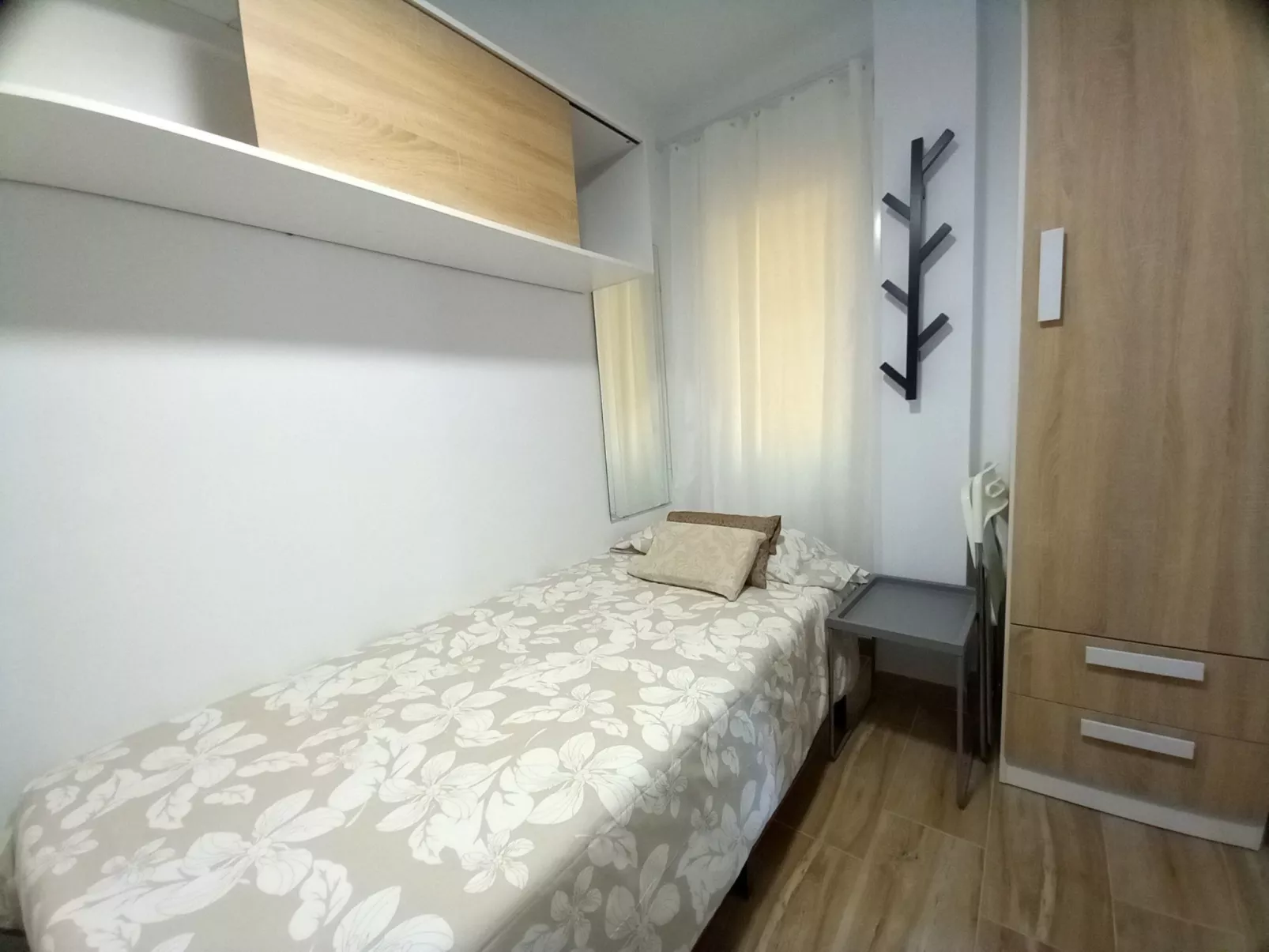 "Lagos de Miramar Deluxe-Drinnen