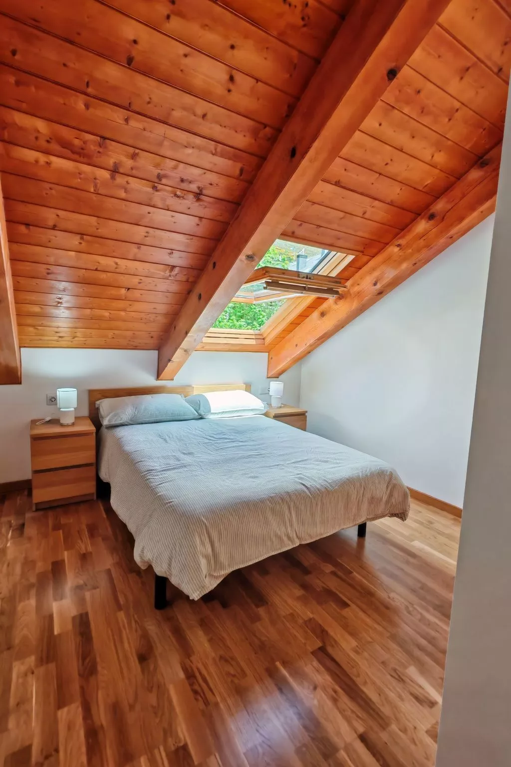 Aüt 3 Dachgeschosswohnung in Vall de Boí-Inside