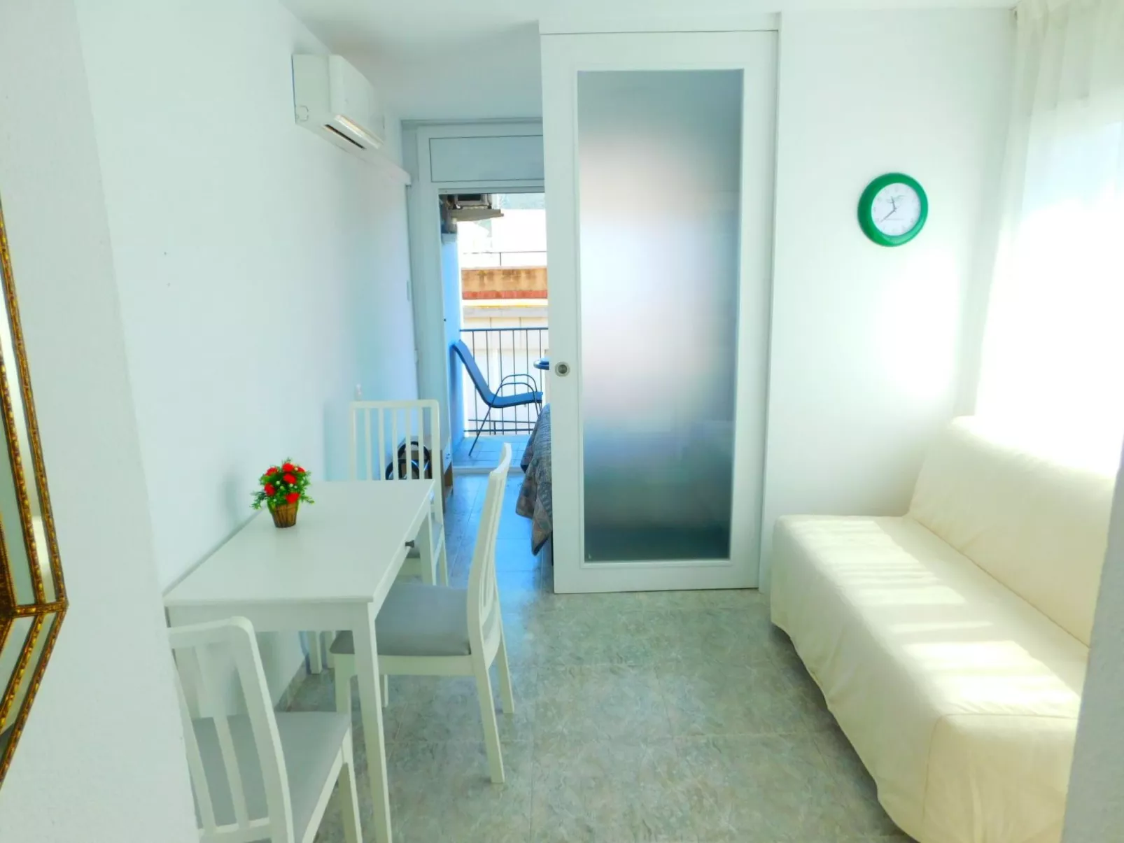 A-241 Saisonale Vermietung Studio Roses-Dedans