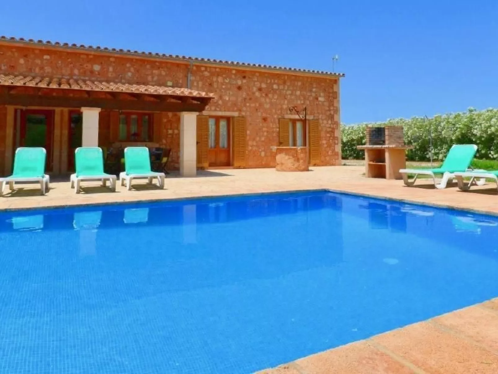 Poolfinca Can Acebal-Draußen