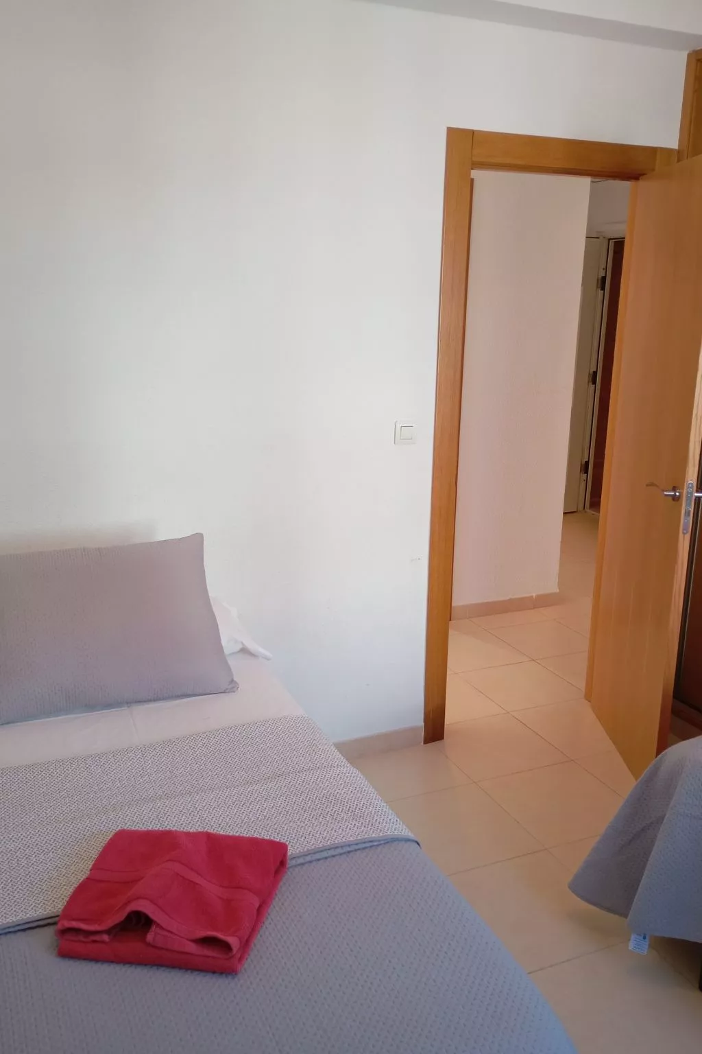 Drei-Schlafzimmer-Wohnung mit Blick auf das Meer-Image-tags.info