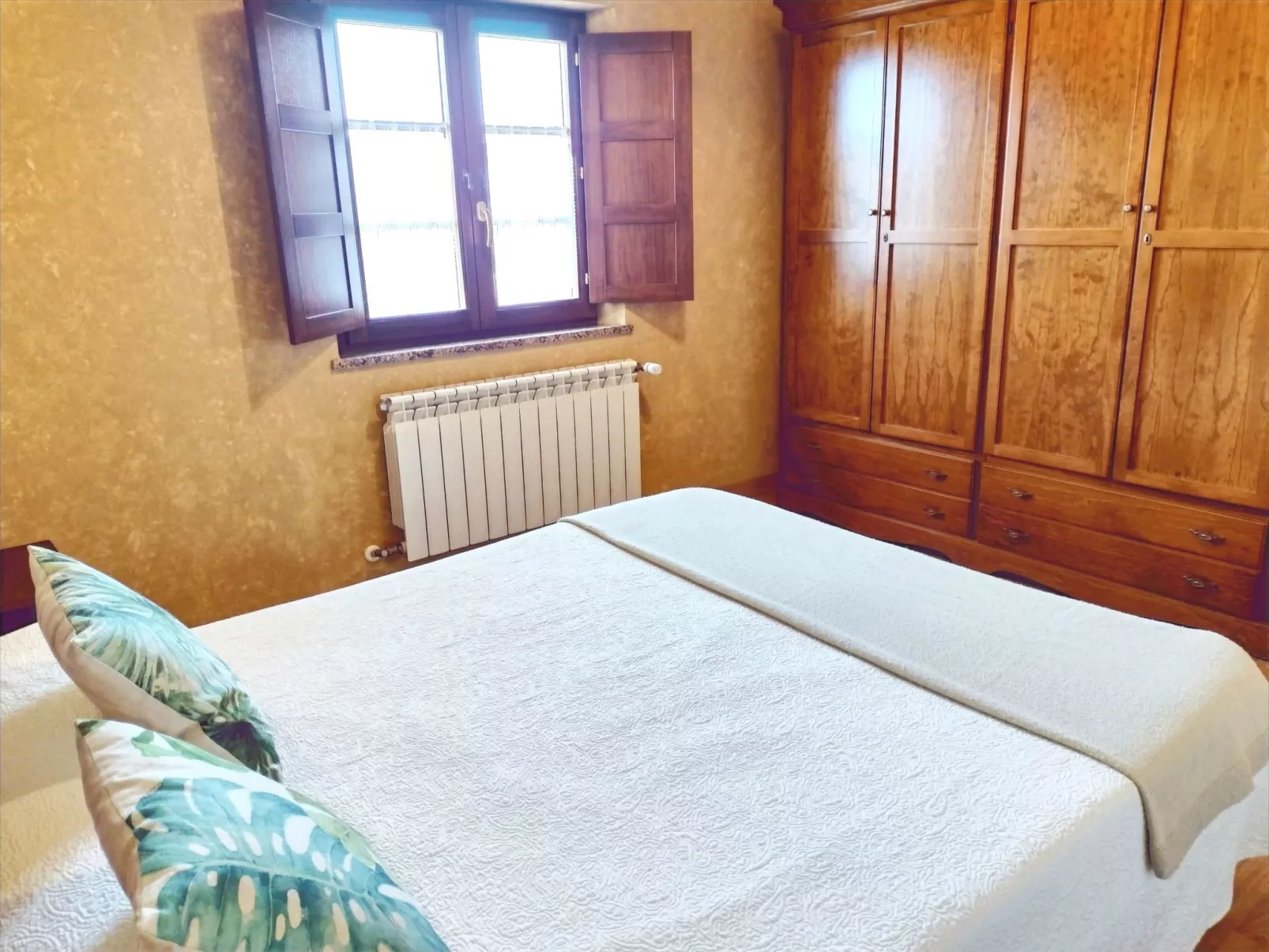 Unterkunft mit Aussicht in "Apartamentos Navalin".-Inside