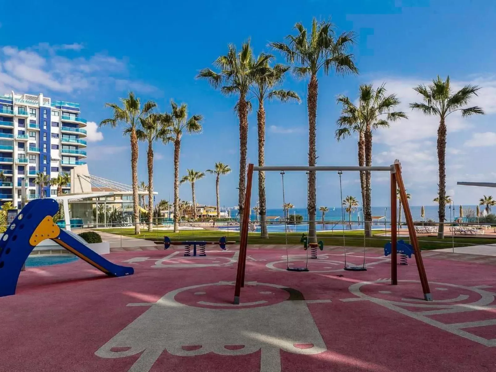 Sea Senses' Suite mit Gemeinschaftspool-Dehors