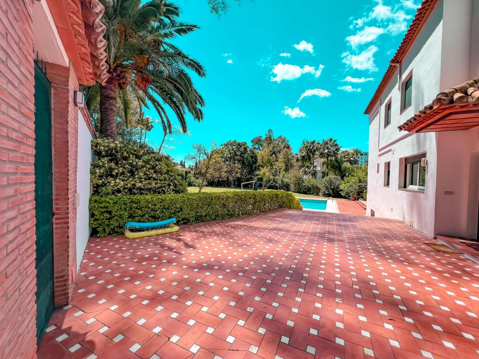 Villa für 12 Pers. mit Grill und privatem Schwimmbad-Outside