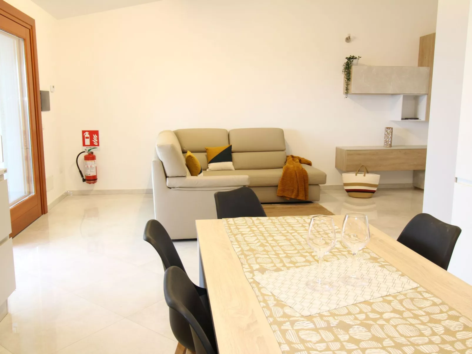 Dolce Vita Ferienhaus mit Meerblick - Dedans