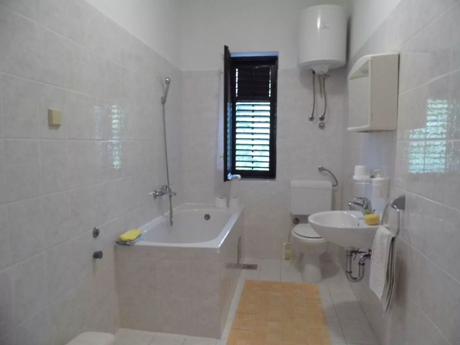 "Einfach, aber schön."-Inside