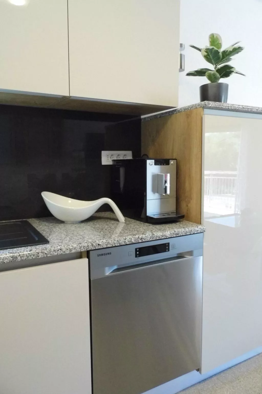 Neue und moderne, voll ausgestattete Wohnung-Inside