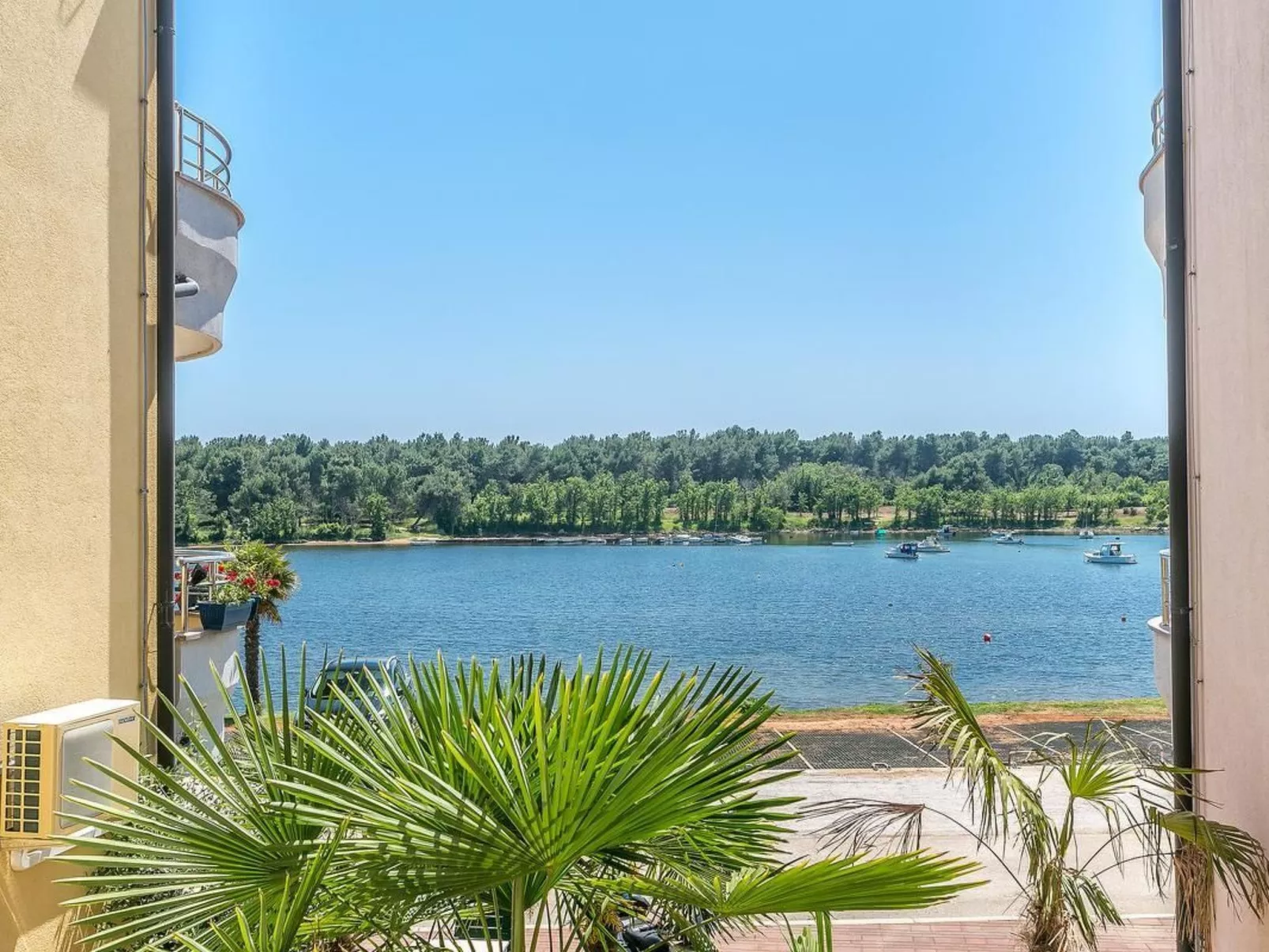 FeWo mit 2 Schlafzimmern und Meerblick - Outside