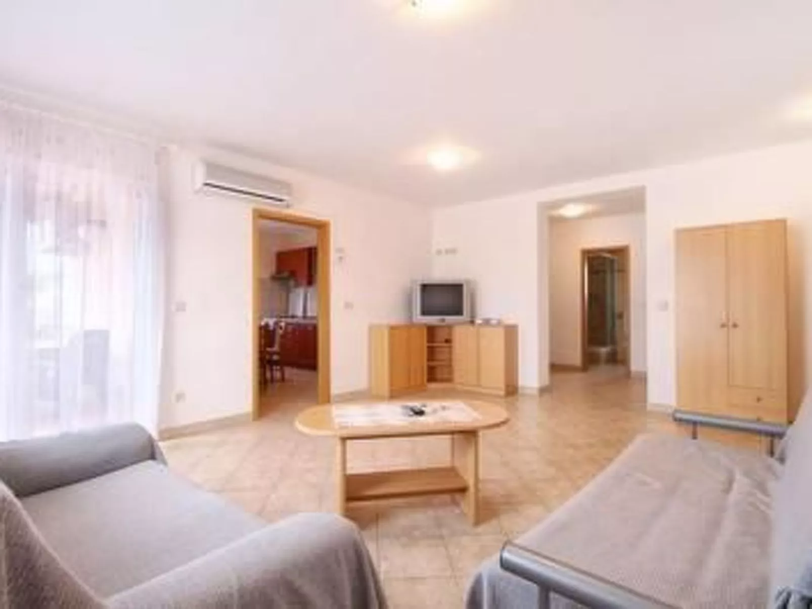 Wohnung mit Balkon-Drinnen