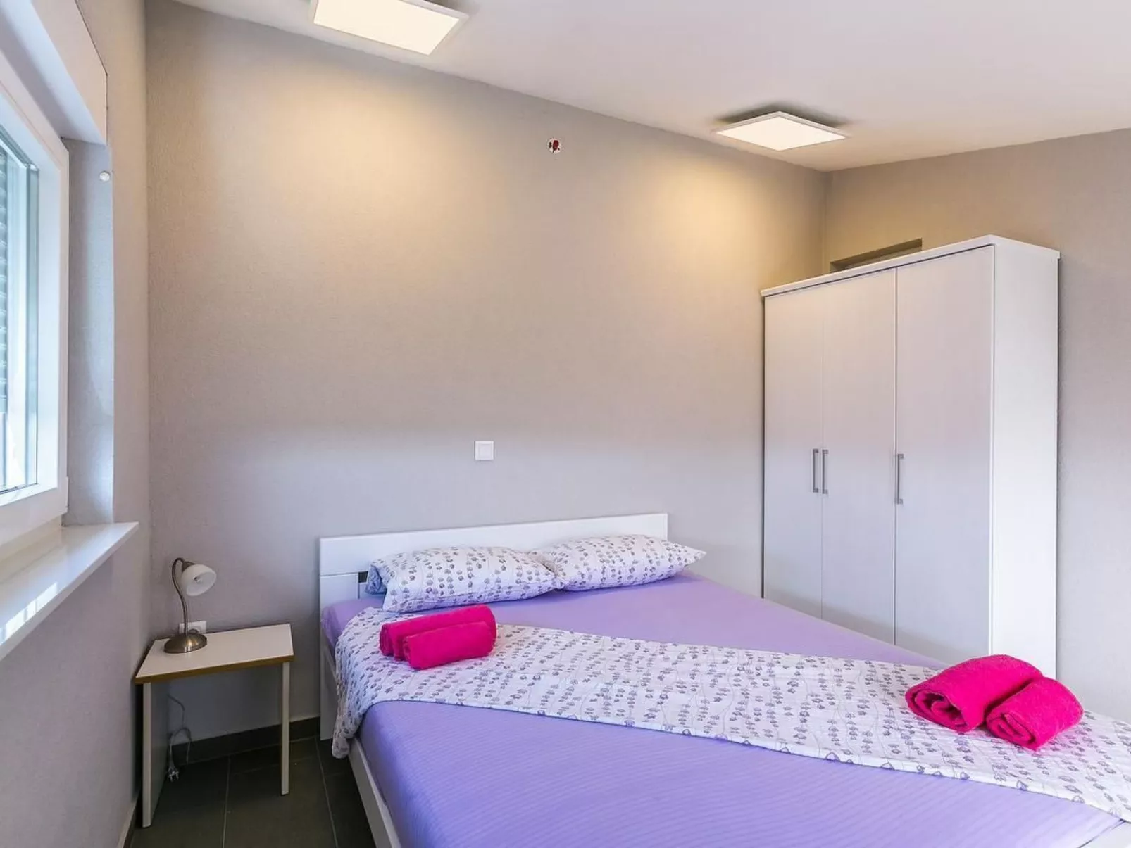 "Borka Kapovica" mit Balkon-Inside