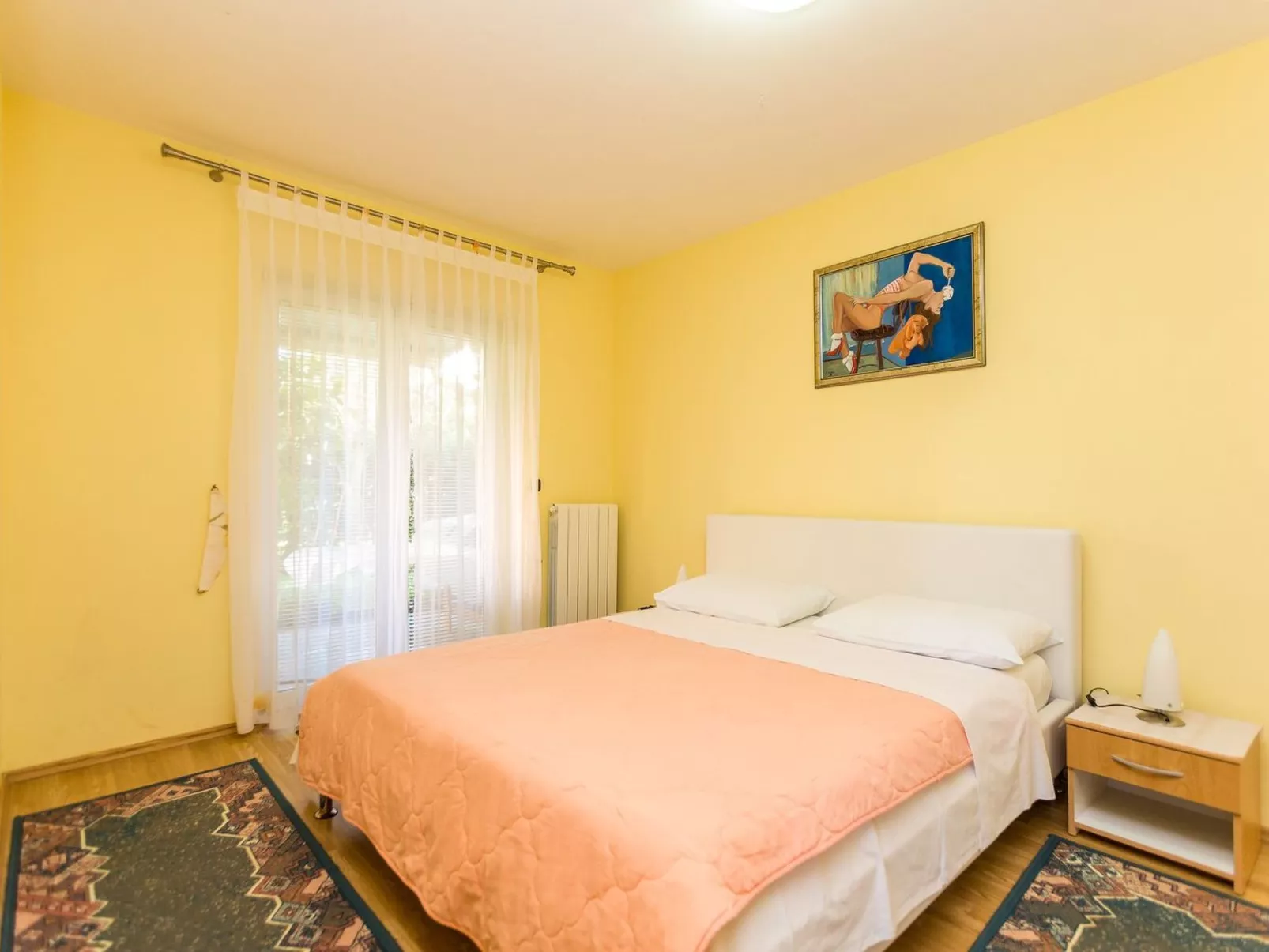 In der Nähe des Sandstrandes-Inside