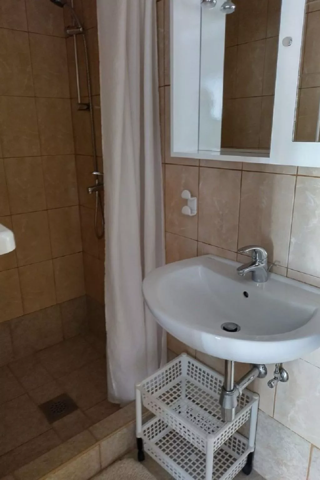 Wohnung "First" mit Terrasse-Drinnen