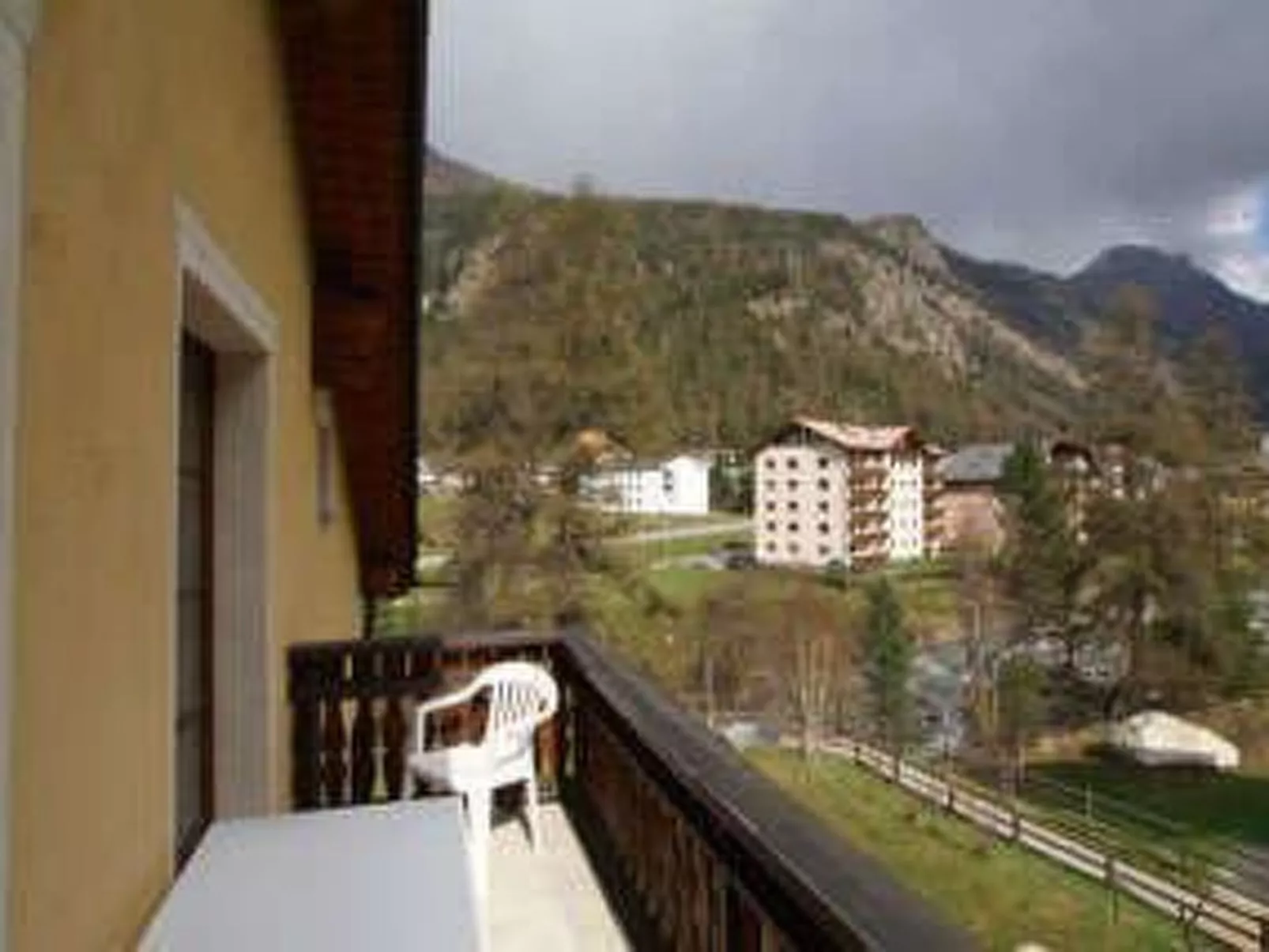 Chesa Surovas-Image-tags.info