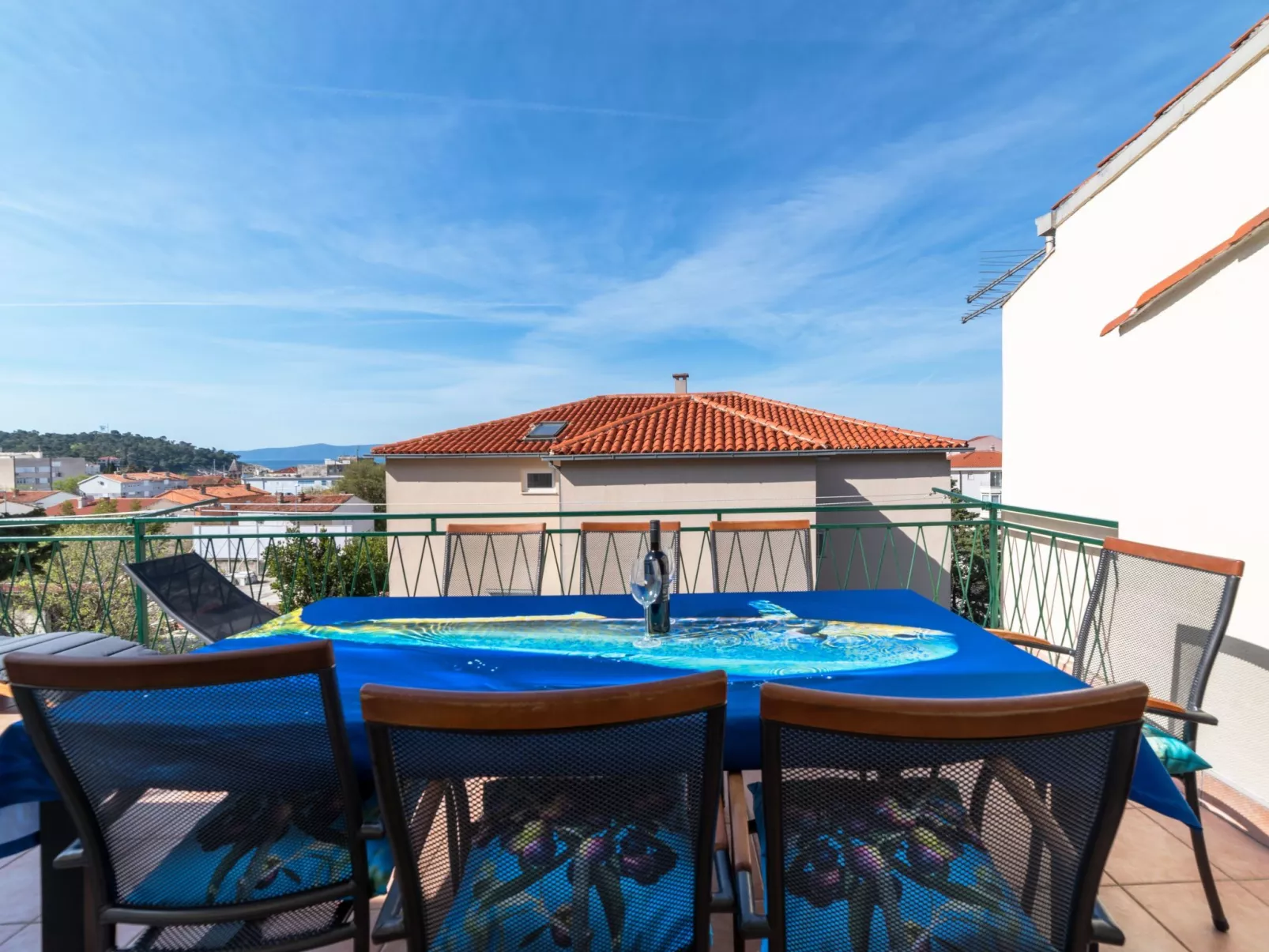 Apartment mit drei Schlafzimmern, Whirlpool und Meerblick-Outside