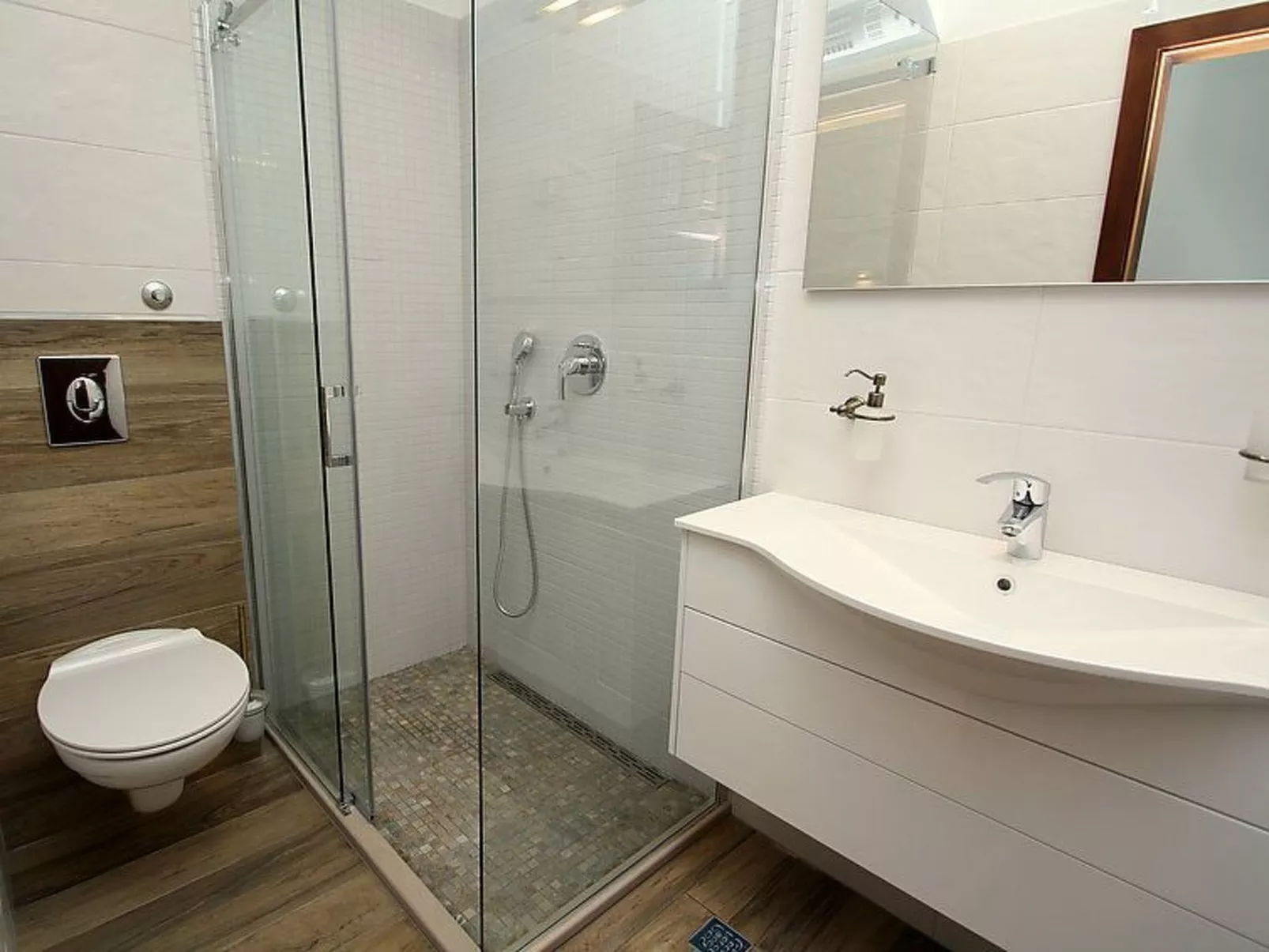 Villa Belvedere mit beheiztem Schwimmbad, Garten-Inside