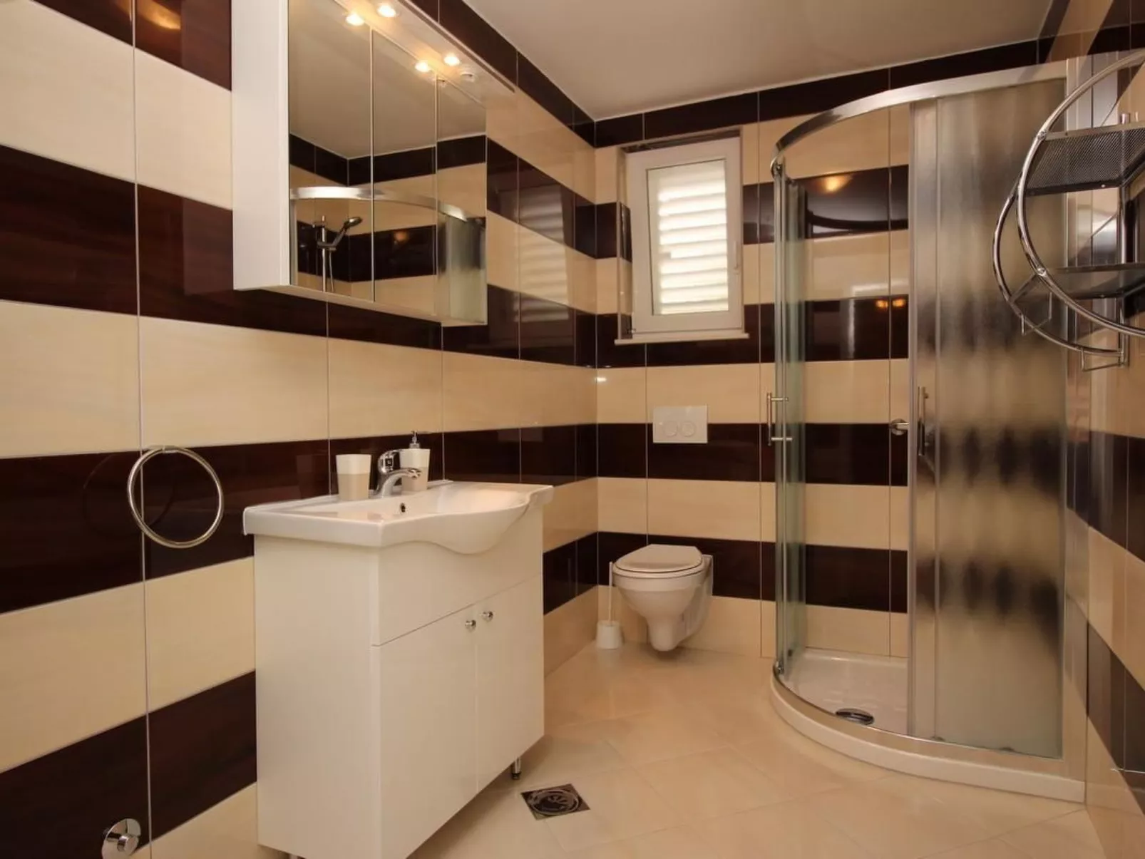 Gorica II A2+2 br.1-Inside