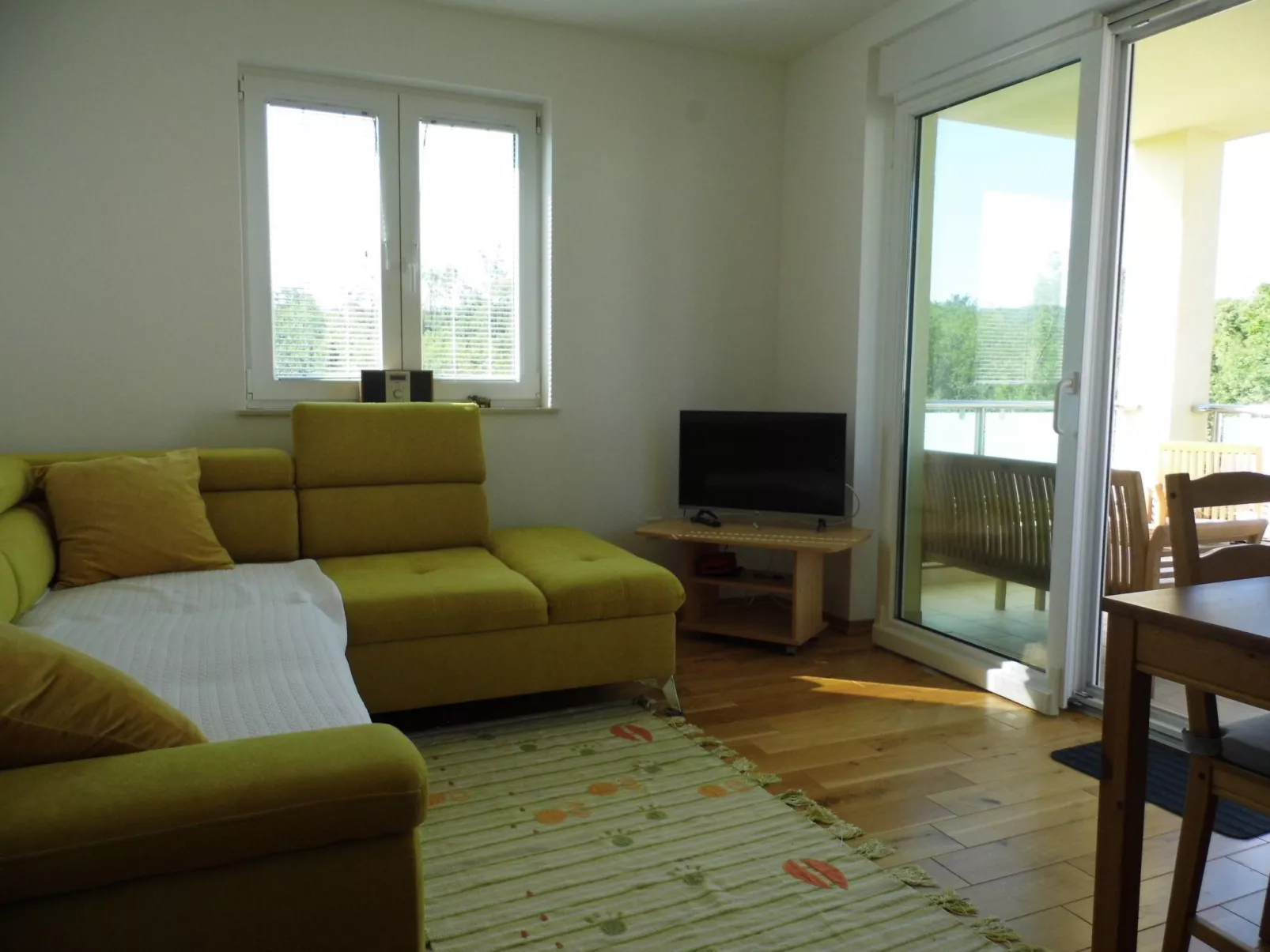 Modernes Apartment mit teilweisem Meerblick-Inside