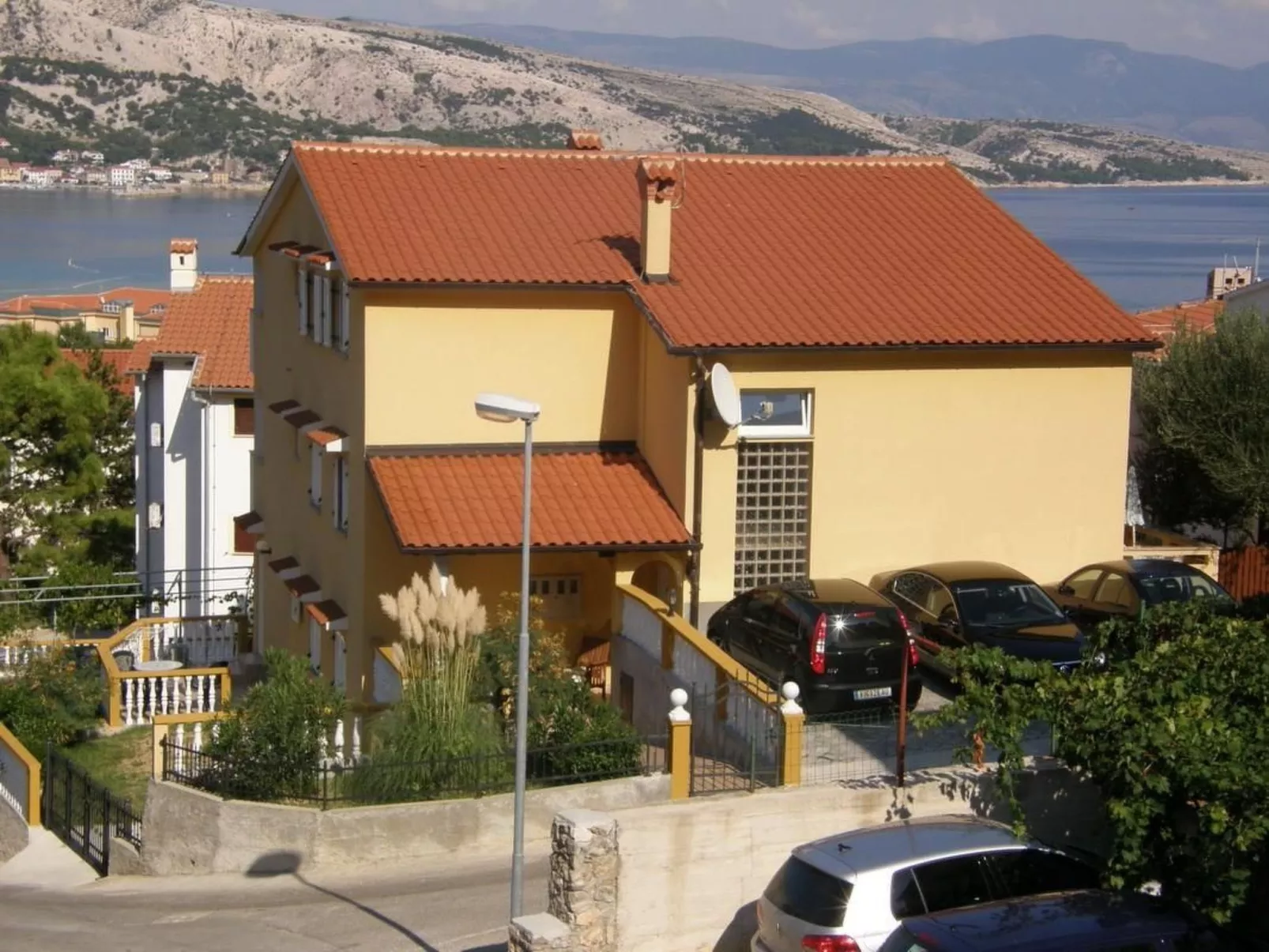 In Baška mit Eigenem Balkon-Draußen