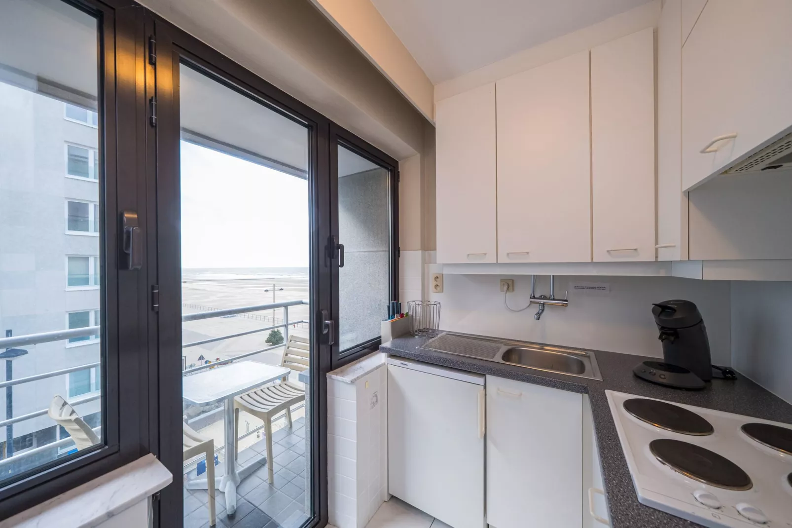 Costa Del Sol 18 0304-Kitchen