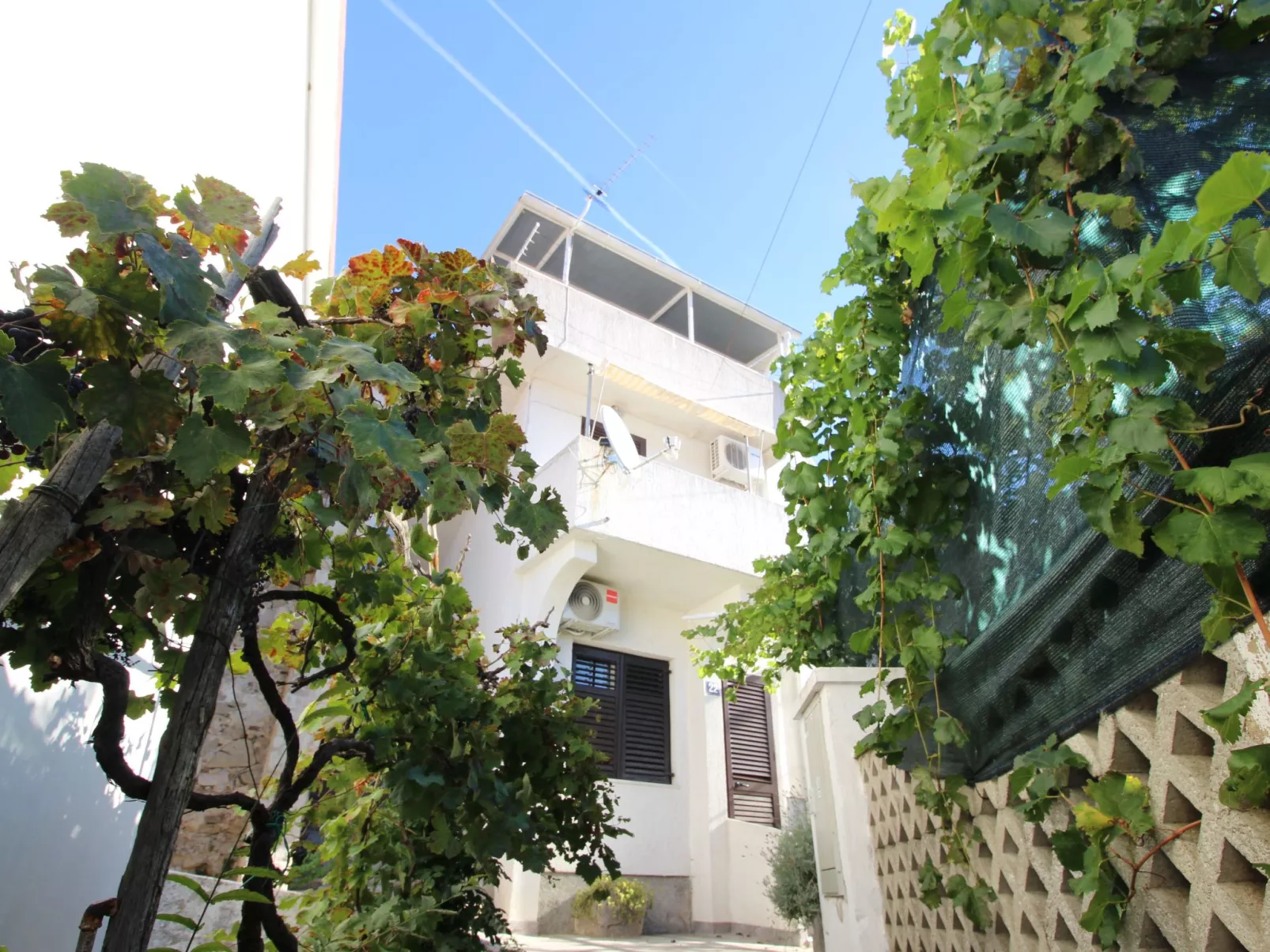 In Baška mit Terrasse-Drinnen