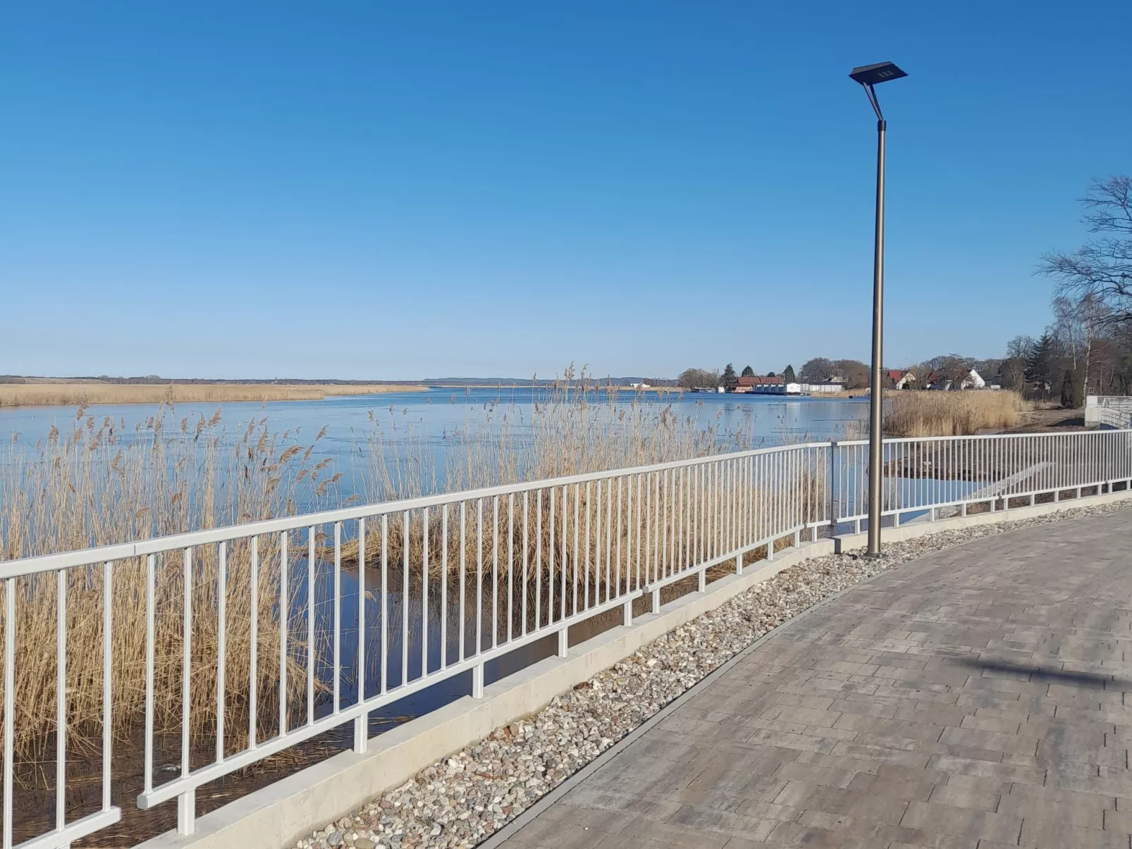 Haus in Karsibór mit Grill, Terrasse und Garten-Draußen